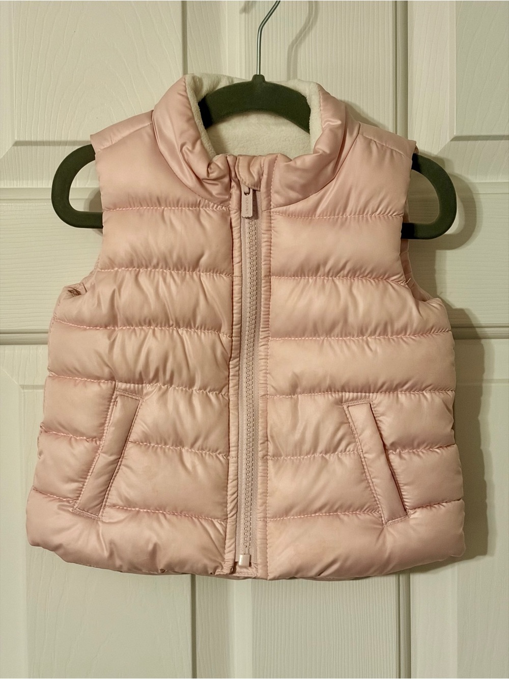 Old Navy Kids Lightweight Quilted Puffer Vest - Pale Pink